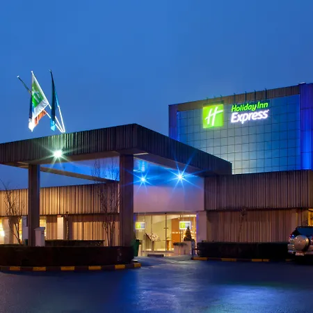 Ξενοδοχείο Express & By Ihg