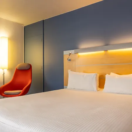 Ξενοδοχείο Express & By Ihg