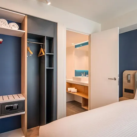 Ξενοδοχείο Express & By Ihg 3*