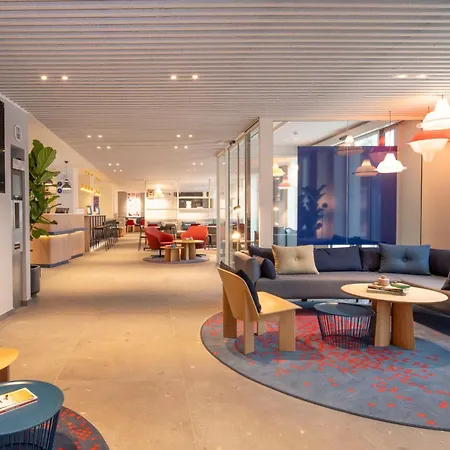 Express & By Ihg 3*