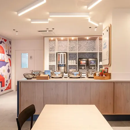 Express & By Ihg Ξενοδοχείο