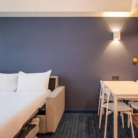 Ξενοδοχείο Express & By Ihg