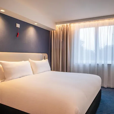 Express & By Ihg Γάνδη
