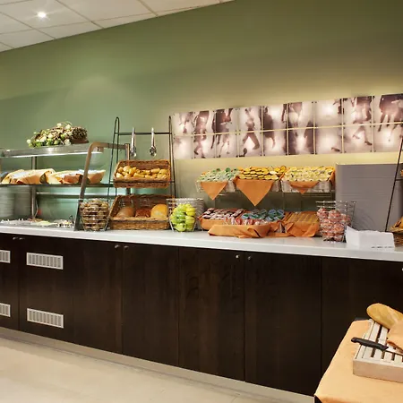 Hotel Express & By Ihg 3*