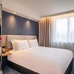Express & By Ihg 3*