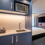 فندق Express & By Ihg 3*