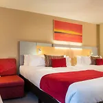 Express & By Ihg فندق 3*