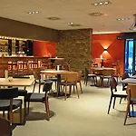 Hotel Express & By Ihg