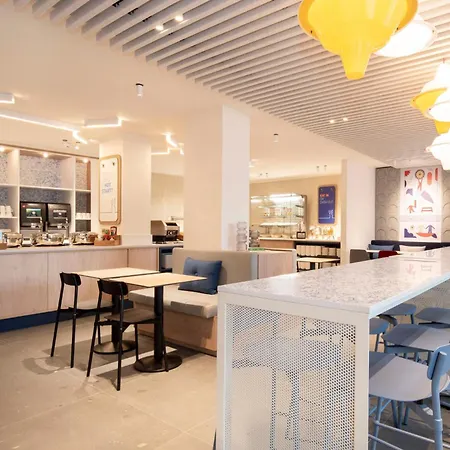 Express & By Ihg Hotel 3*
