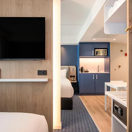 Hotel Express & By Ihg