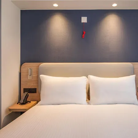 Hotel Express & By Ihg 3*