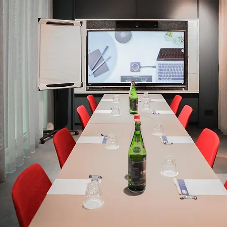 Express & By Ihg Gent