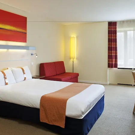 Hotel Express & By Ihg