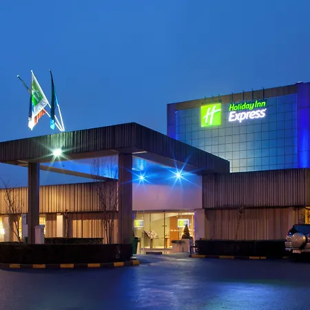 Express & By Ihg 3*