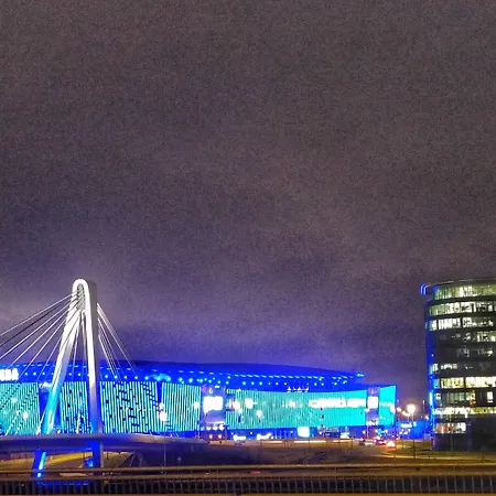 호텔 Express & By Ihg 3*