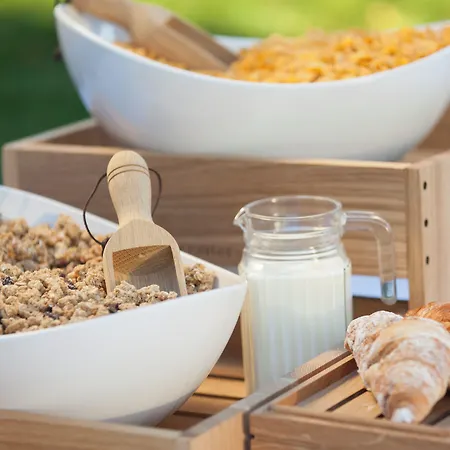 Hotel Express & By Ihg 3*