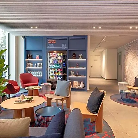 Express & By Ihg