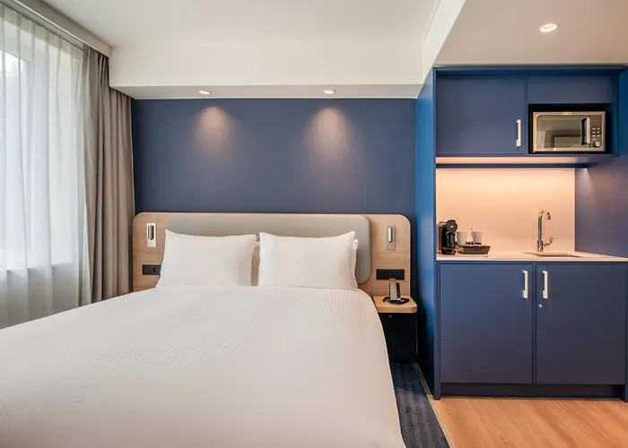 Hotel Express & By Ihg Gante