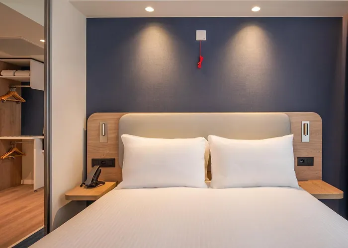 Hotel Express & By Ihg 3*