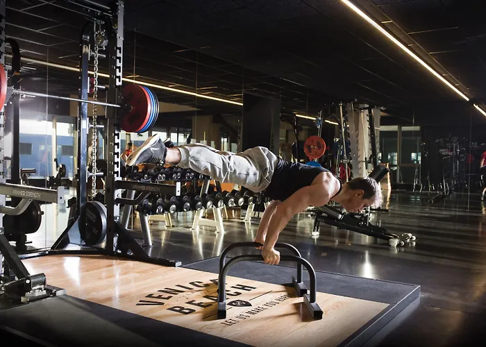 Hotel Express & By Ihg