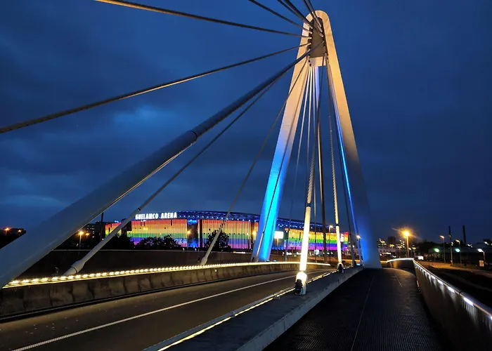 Express & By Ihg Hotel 3*