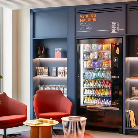 Express & By Ihg מלון גנט
